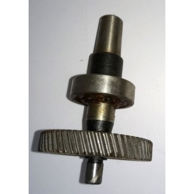 Шпиндель в сборе с шестерней и подшипником поз.11  МЭС-300 Э г.Пермь